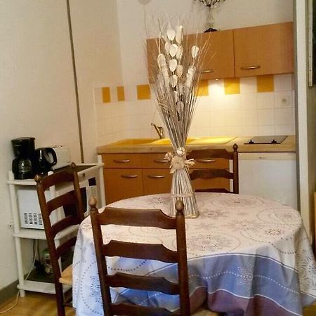 Teeraya Apartment Онфльор Екстериор снимка