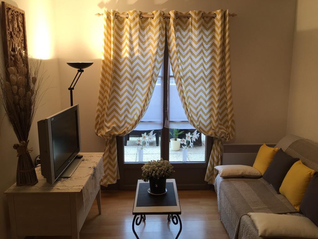 Teeraya Apartment Онфльор Екстериор снимка